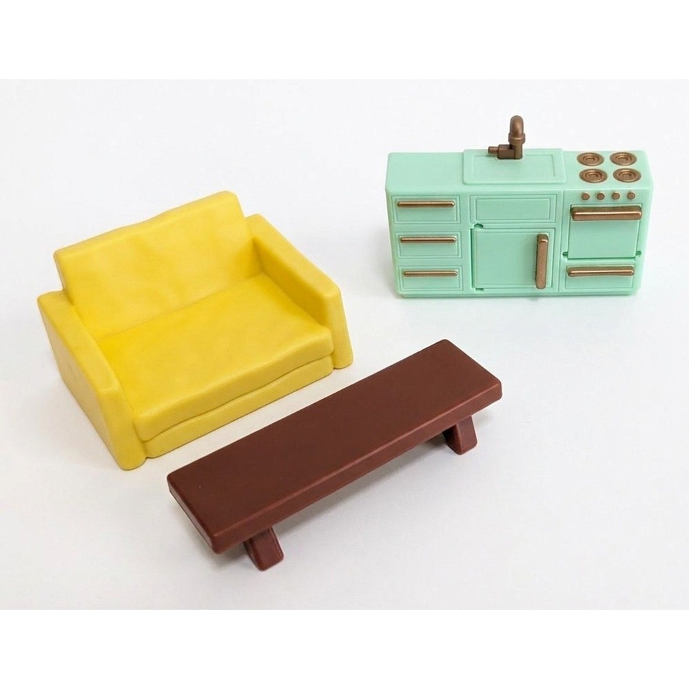 Bluey Accessories Oven Sink Stove Kitchen Piece, Yellow Armchair, Brown Bench